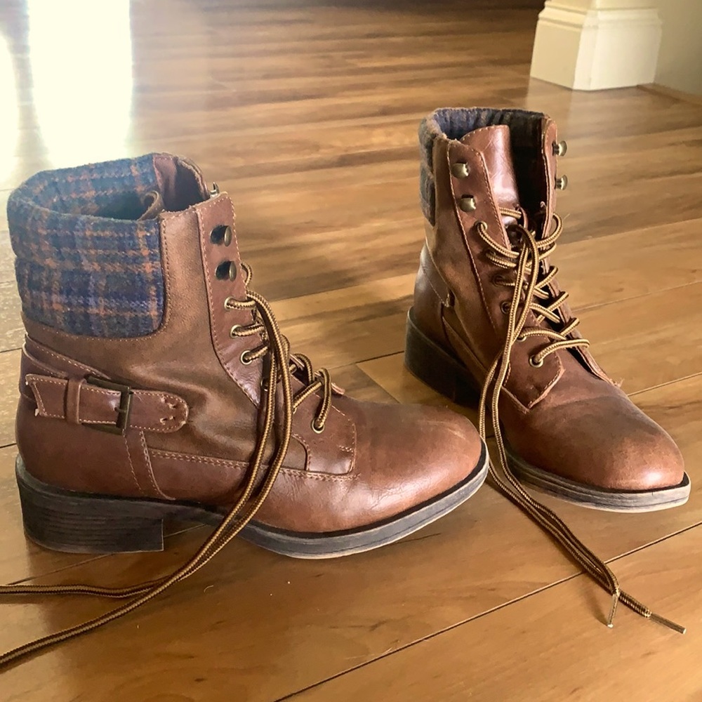 Women’s boots